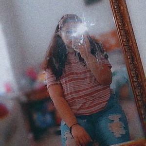 Meet your Posher, Aleida